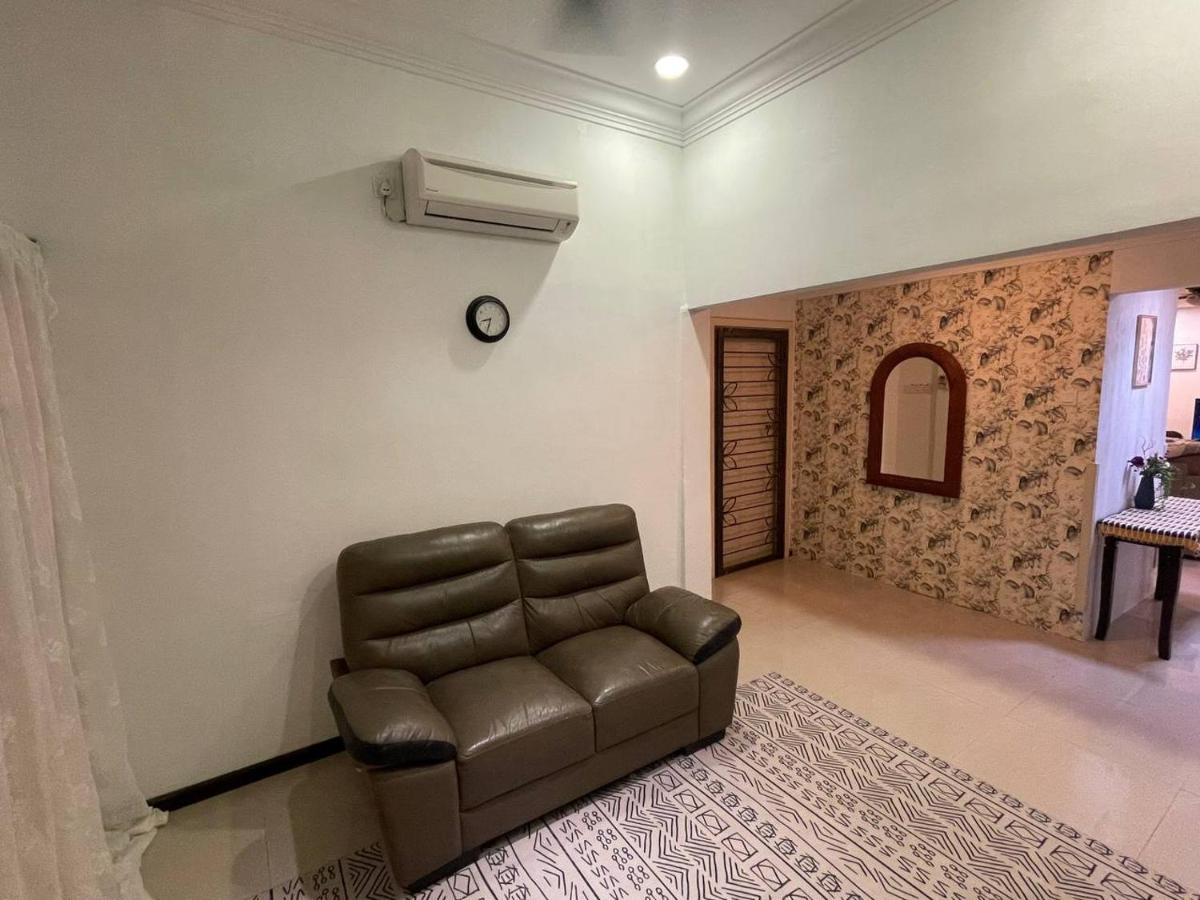 Homestay Laman Nuri, Kota Damansara Petaling Jaya Dış mekan fotoğraf
