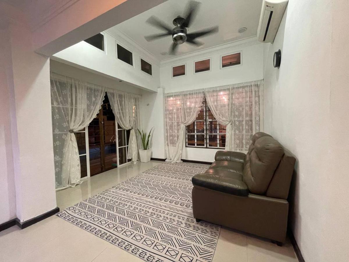 Homestay Laman Nuri, Kota Damansara Petaling Jaya Dış mekan fotoğraf
